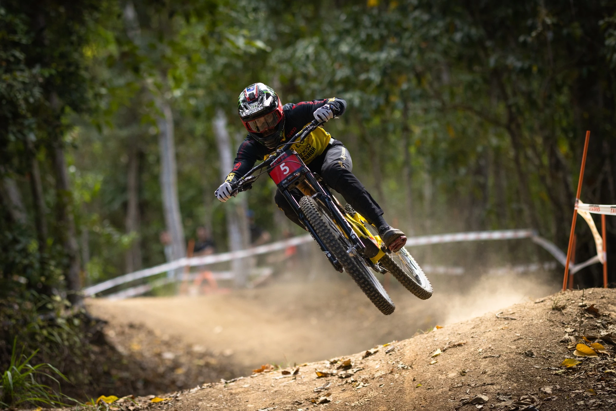 Page de garde -Vélos et Accessoires Soldes 311247032 10160471295352867 3369010101960183753 n